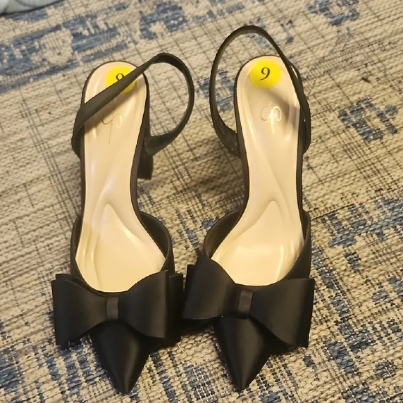 Jessica Simpson Black Slingback Heels with Bow Detail - Picture 3 of 6